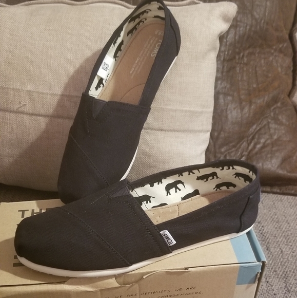 Toms Shoes - TOMS black classic canvas